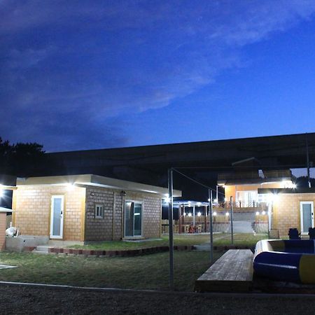 פוהאנג Tobang Red Clay Pension מראה חיצוני תמונה